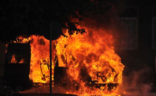 В Египте подожгли 2 машины саудовского консульства