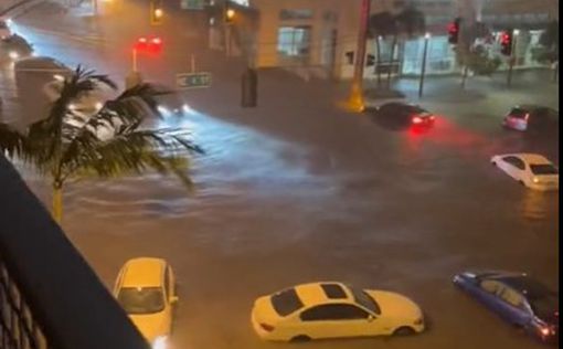 Исторический дождь в Южной Флориде: из-за наводнения закрыты школы и аэропорт