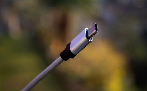 Apple будет вынуждена перейти на зарядное устройство с USB-C