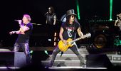 Три часа в Тель-Авиве: концерт легендарных Guns N' Roses - фоторепортаж | Фото 39