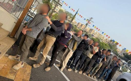 В Тверии задержан микроавтобус с 18 нелегалами