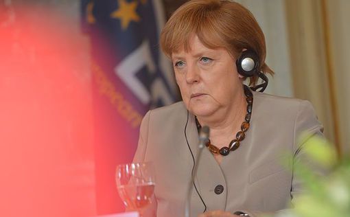 Меркель: говорить об отмене антироссийских санкций рано