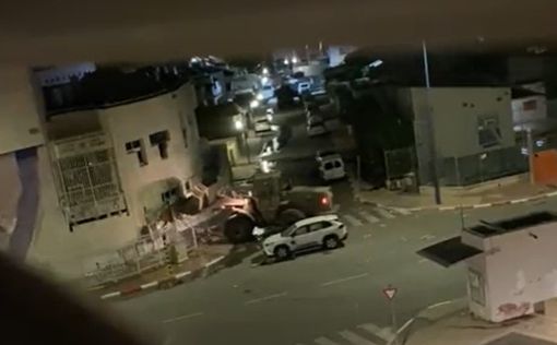 Силы безопасности начали снос полицейского участка в Сдероте