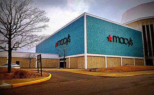 Старейший ретейлер США Macy's закрывает 40 магазинов