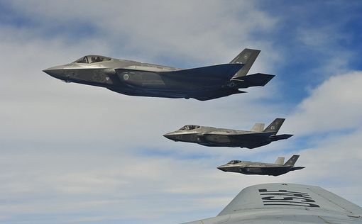 Американские истребители F-22 Raptor направляются в Польшу