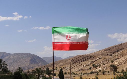 Иран представил первые кредитные карты