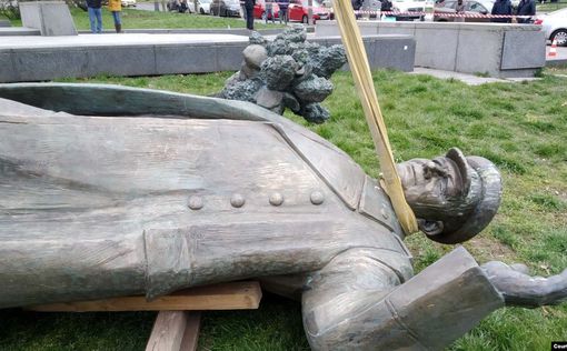 Земан: Снос памятника маршалу Коневу был глупостью