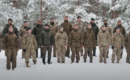 В НАТО солдаты поют украинский "Щедрик"