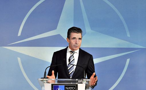 НАТО: Действия РФ в Украине угрожают миру в Европе