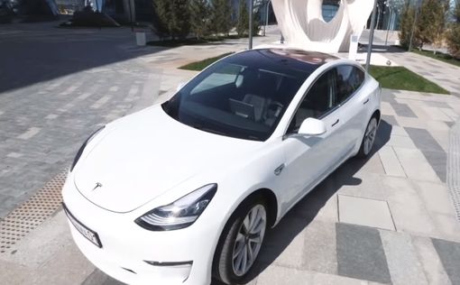 Акции компании Tesla упали на 17%