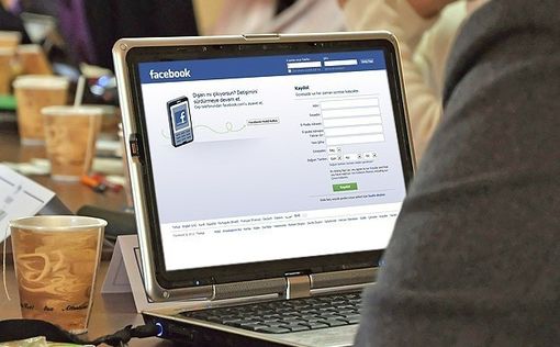 Facebook вводит функцию пожертвования на борьбу с Эболой