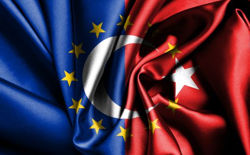 Турция требует у ЕС еще 2 млрд. евро на мигрантов