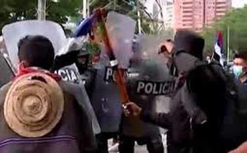 В Колумбии линчевали полицейского, убившего протестующих | Фото: AFP