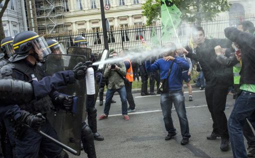 Париж: атака против ралли солидарности с похищенными