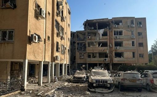 Три тяжелораненых в Холоне, подозрение на обрушение здания
