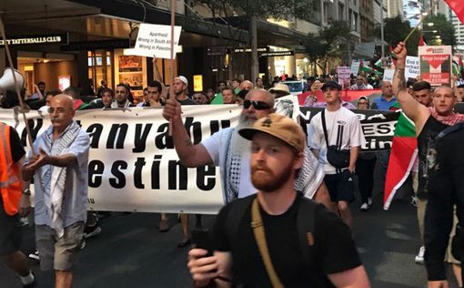 Антиизраильский протест в Сиднее. Биби сравнили с Гитлером