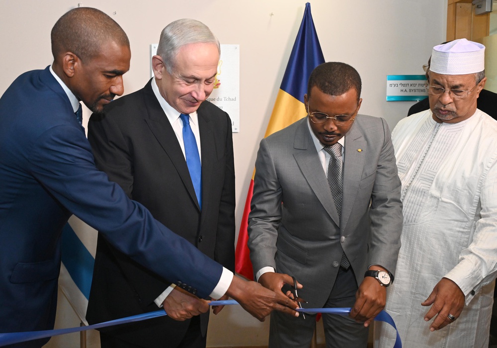 Биньямин Нетаниягу и Махамат Деби открыли посольство Чада в Израиле | Фото: Хаим Цах, GPO.