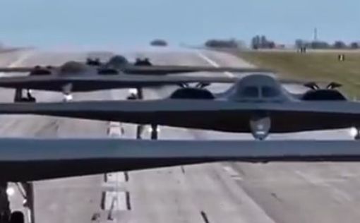 Трамп публикует пародию на песню Bomb Iran с видео бомбардировщиков