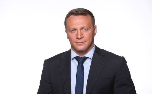 Развозов призывает министров последовать примеру Либермана