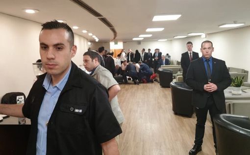 Драма в Кнессете: министр Аюб Кара упал в обморок