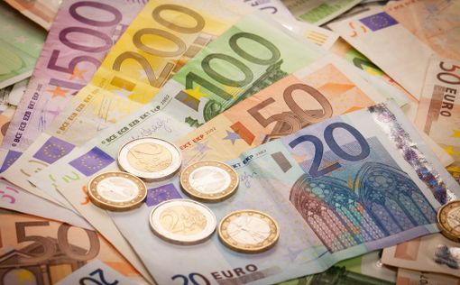 Курс евро взлетел до 77 рублей
