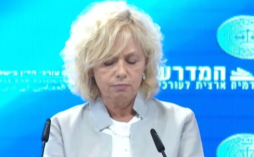 "Юридический советник - политическое назначение, ее надо заменить"
