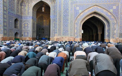 Швейцария депортирует имама за призывы сжигать мусульман