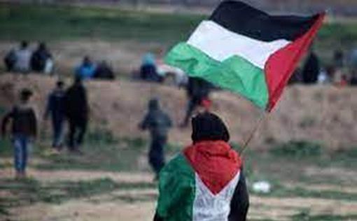 Сотни палестинцев вышли на протест против Марша флагов