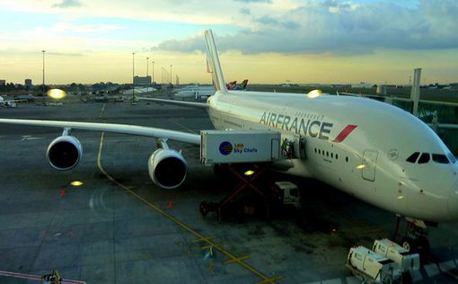 Самолет Air France экстренно сел из-за угрозы взрыва
