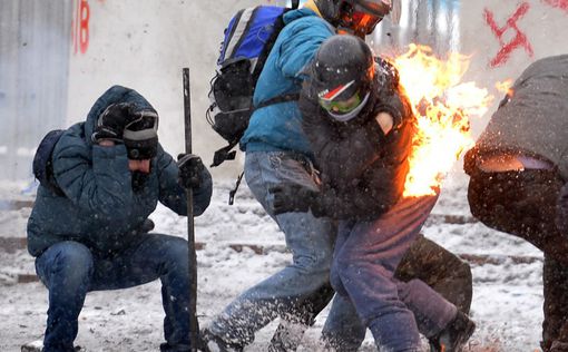 Противостояние силовиков и демонстрантов в Киеве