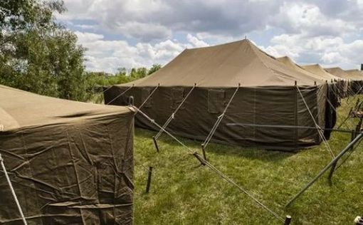 На 120 тысяч жителей – 40 тысяч гостиничных номеров и "палаточные городки"