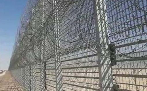 Двое жителей Газы ранены в приграничных столкновениях с израильскими войсками