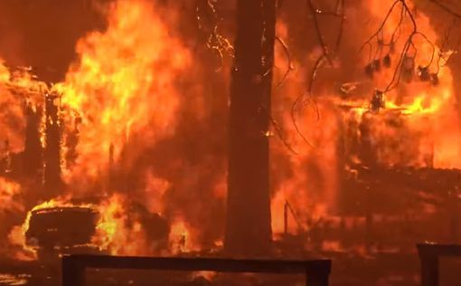 Пожар "Дикси" продолжает бушевать в Калифорнии