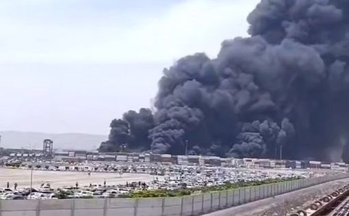 В Иране в порту Бендер-Аббас снова вспыхнул пожар