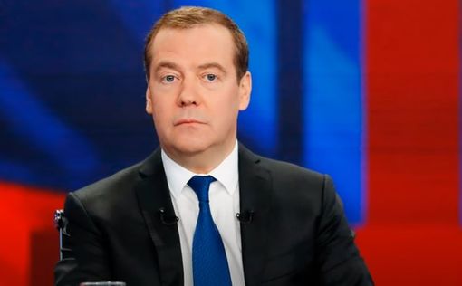 Медведев решил поторговаться: Украина признает аннексию, РФ прекращает обстрелы