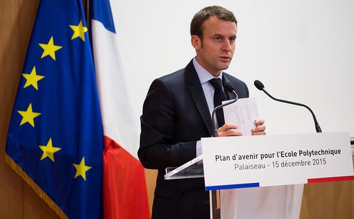 Опрос: Макрон может одержать победу на выборах во Франции
