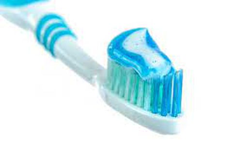 Минздрав предостерегает от покупки зубных паст, продаваемых без лицензии
