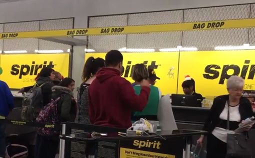 "Отсталые евреи"-стюардесса Spirit Airlines оскорбила пару