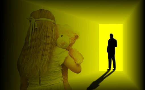 Занимающиеся делом об изнасиловании девочки – идите домой
