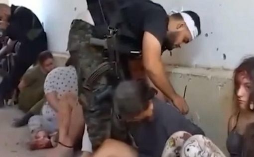 Сестра наблюдательницы о видео с захватом в заложники: я ее не узнала