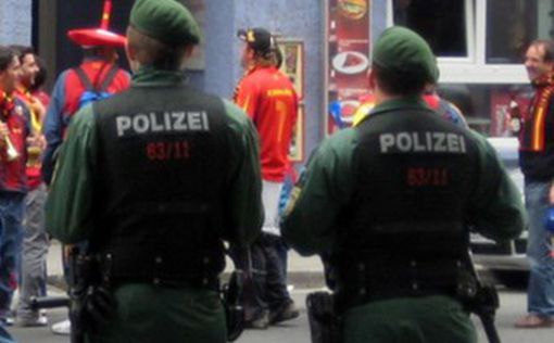 В Ройдене "граждане Рейха" били полицию Германию