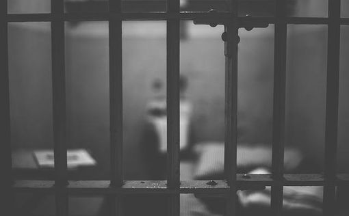 Палестинские заключенные объявят бессрочную голодовку