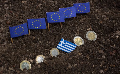 Ципрас потребовал от ЕС в третий раз спасти Грецию