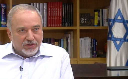 Либерман: Израиль "умоляет" Египет открыть КПП Рафиах