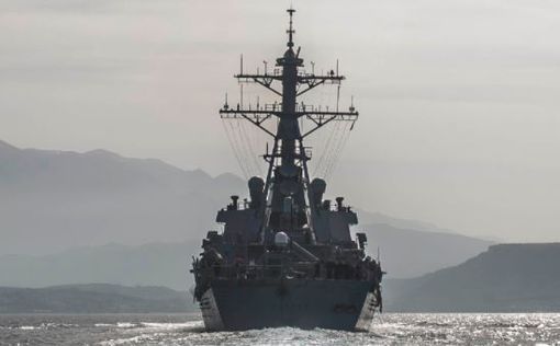 Ракетный эсминец ВМС США USS Mason нейтрализует угрозу со стороны хути