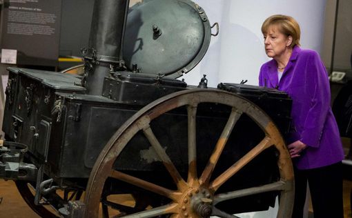 Bild: Меркель и ее министры повысили себе зарплату