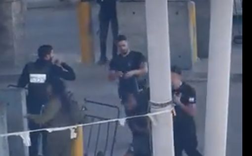 Теракт на КПП "Каландия": найден нож с кровью подозреваемого