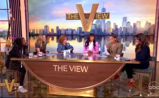 Ведущих “The View” пытаются заставить перестать говорить о Трампе