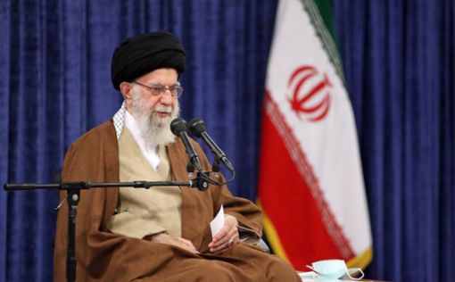 Хаменеи: Израиль совершил ошибку, напав на Сирию, и он за это заплатит