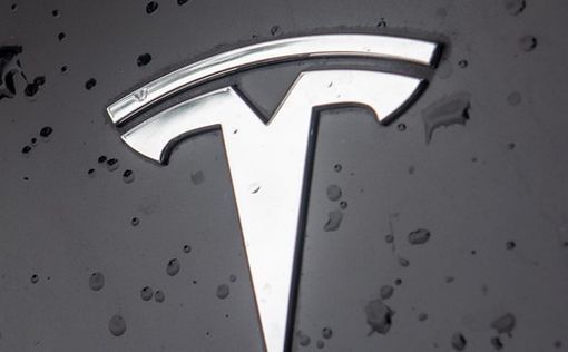 Tesla представила свой первый беспилотный такси-сервис